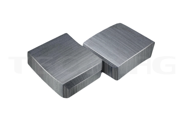 What are the characteristics of sintered ferrite？